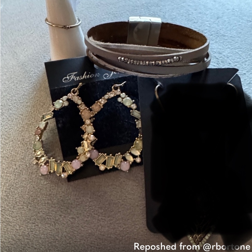 Fashion Jewelry 3pc. Multi Gold Earrings/Gray Bracelet n Ring